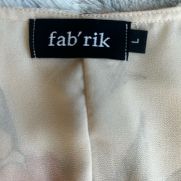 Fabrik Elegant Floral Wrap Dress with flowing sleeves Size L - Picture 2 of 8